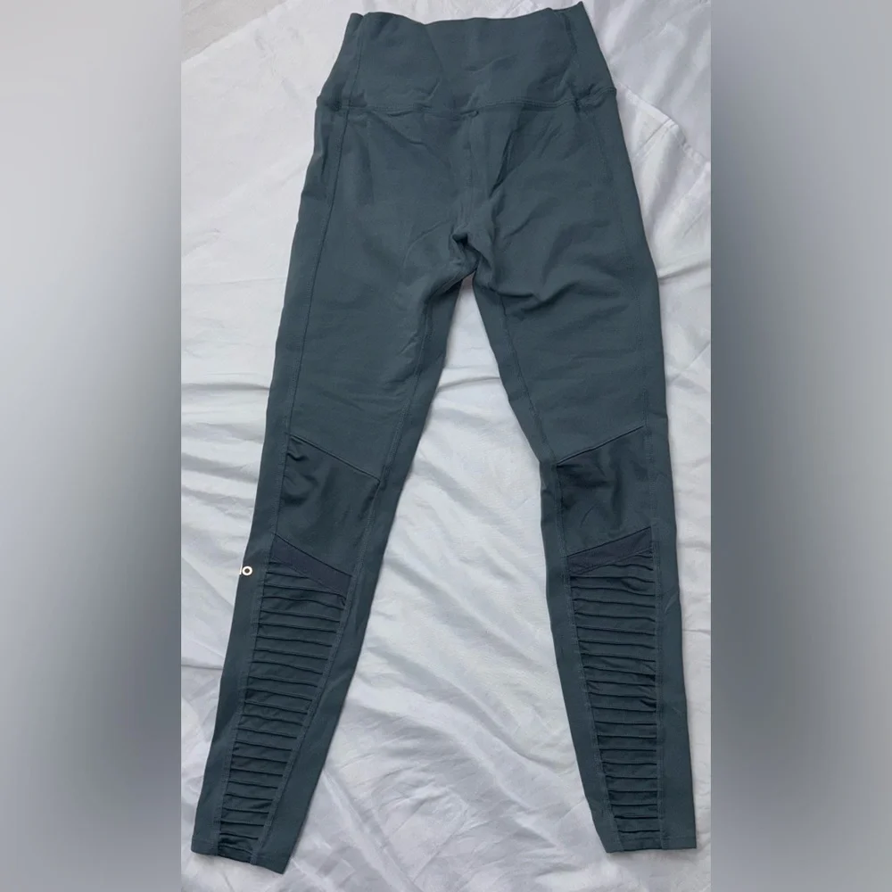 High-Waist Moto Ribbed‎ Leggings - Sage Green blue